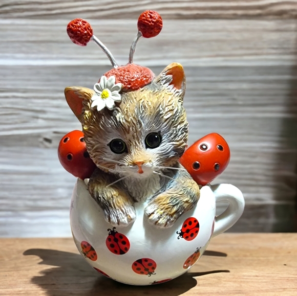 Kayomi Harai Accents Cute As A Bug Cups Of Affection Collection